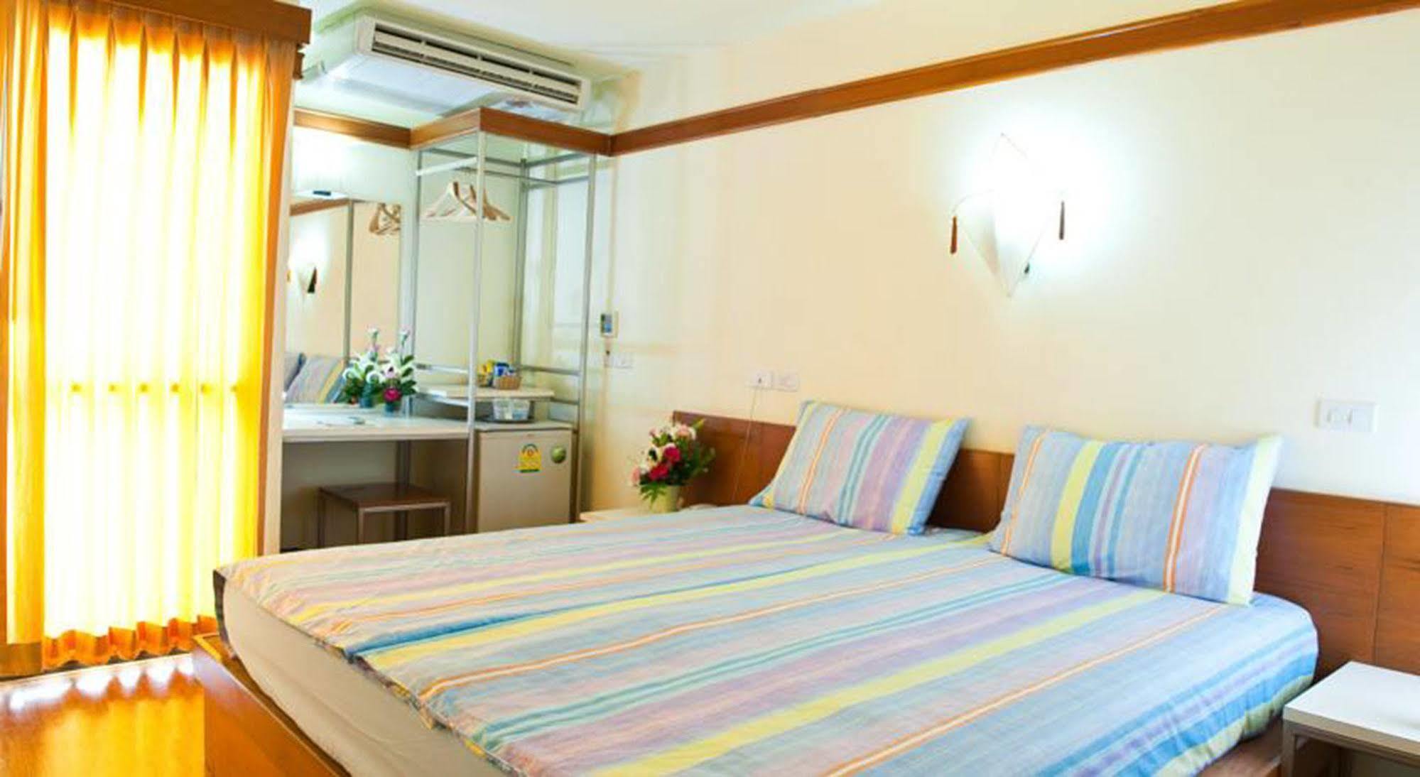 Mad Monkey Hostel Bangkok Zewnętrze zdjęcie