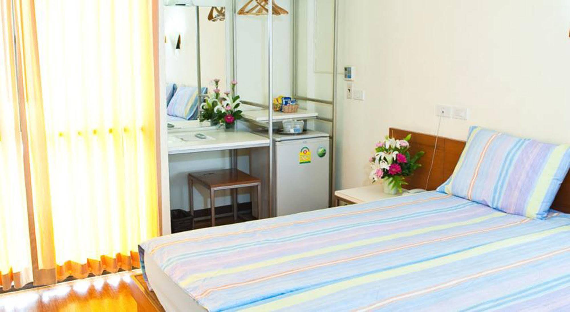 Mad Monkey Hostel Bangkok Zewnętrze zdjęcie