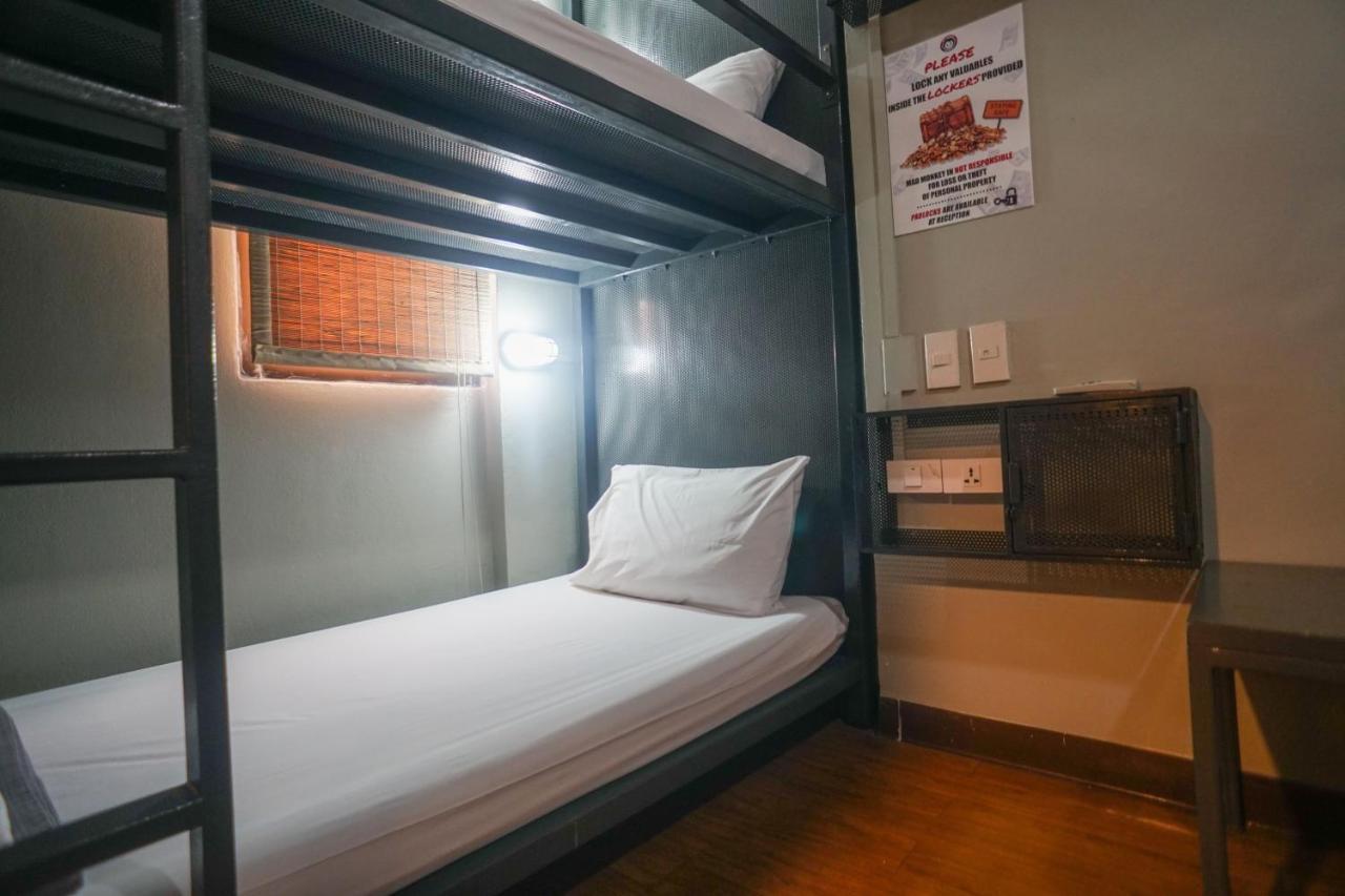 Mad Monkey Hostel Bangkok Pokój zdjęcie